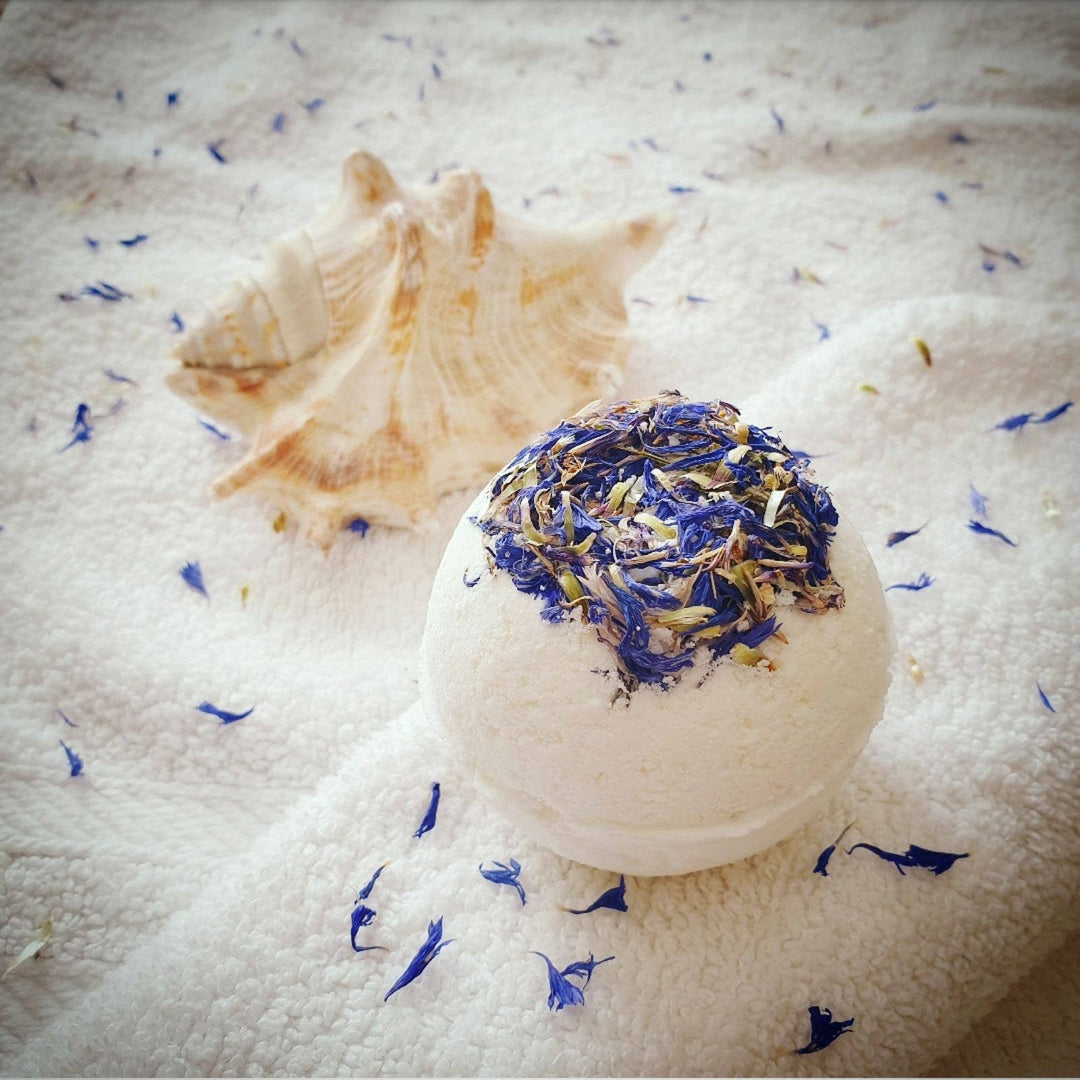 The Eden Collections Three Butters (unscented) Secret Bath Bomb With Message 120g