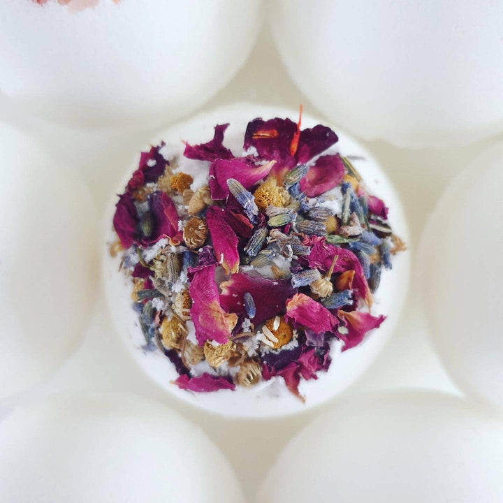 The Eden Collections Sweet Dreams Secret Bath Bomb With Hidden Message 120g
