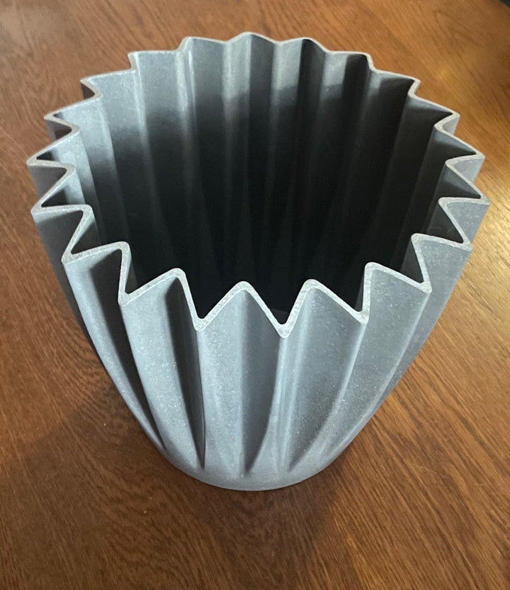 Earthy Recycled Bamboo Fibre Anthracite Corrugated Pot Cover