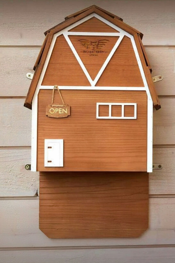 WildYard Big Bat Barn Three Chamber Cedar Brown