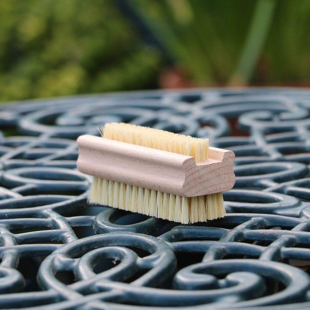 Nutscene Dual Sided Wooden Gardener's Nail Brush